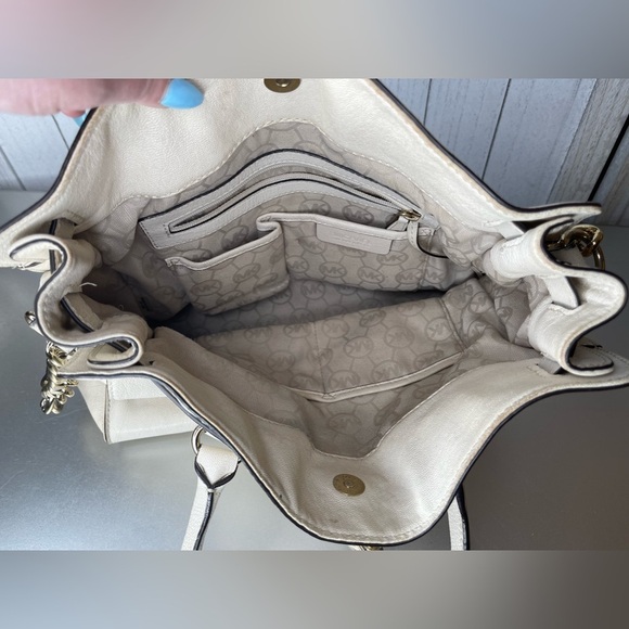 Michael Kors Hamilton Large Vanilla Cream Leather Gold Lock Tote Bag Purse - Picture 3 of 9